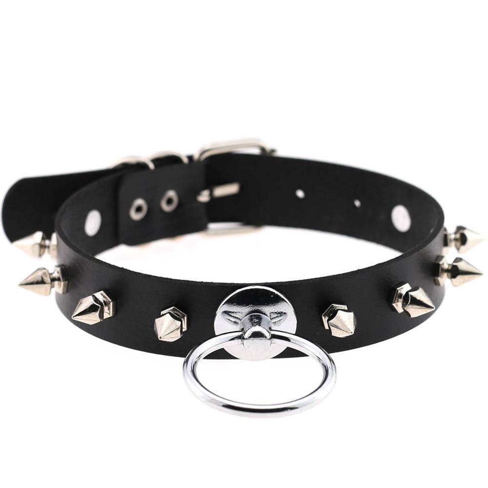 STUDDED LEATHER NECKLACE