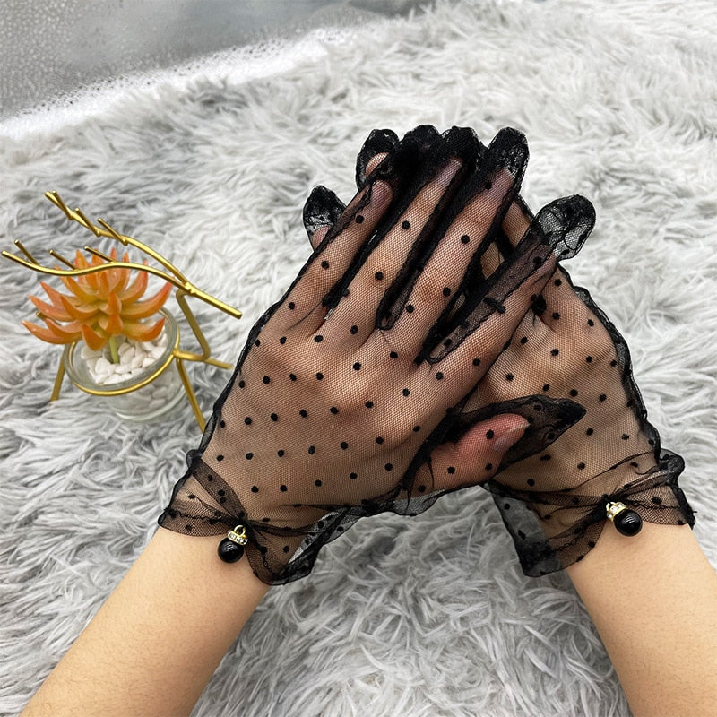 LACE GLOVE