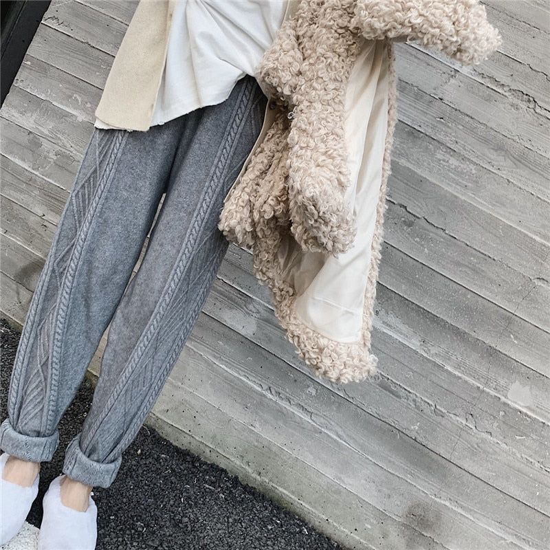 PATTERNED KNITTED BROAD TROUSERS