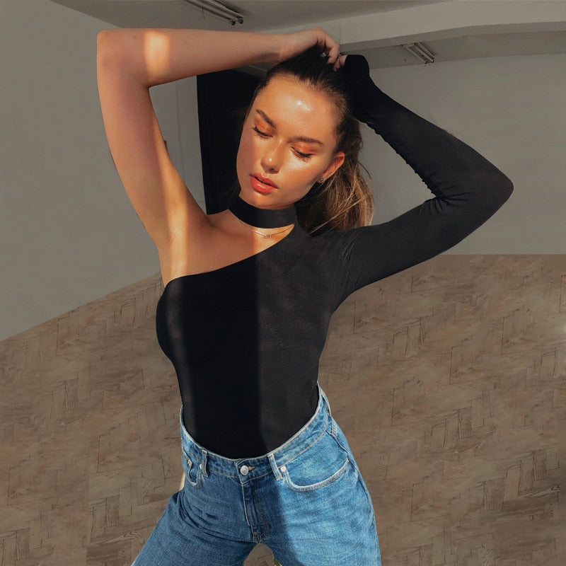 BODY WITH SLEEVE AND LEASH DETAIL