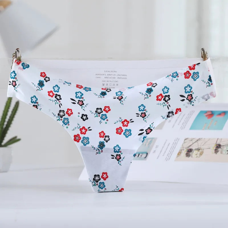 SEAMLESS PATTERNED PANTIES