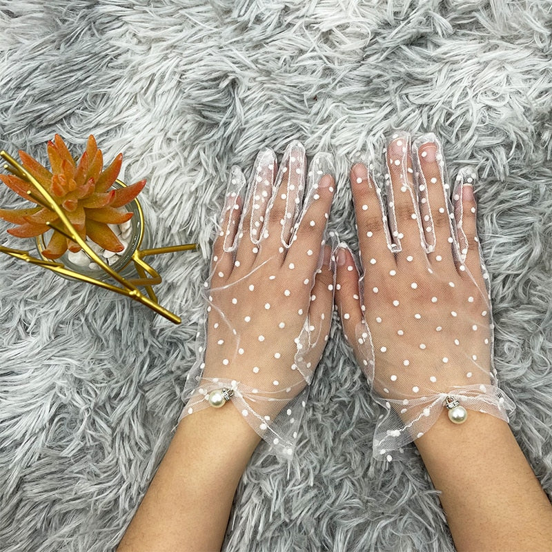 LACE GLOVE