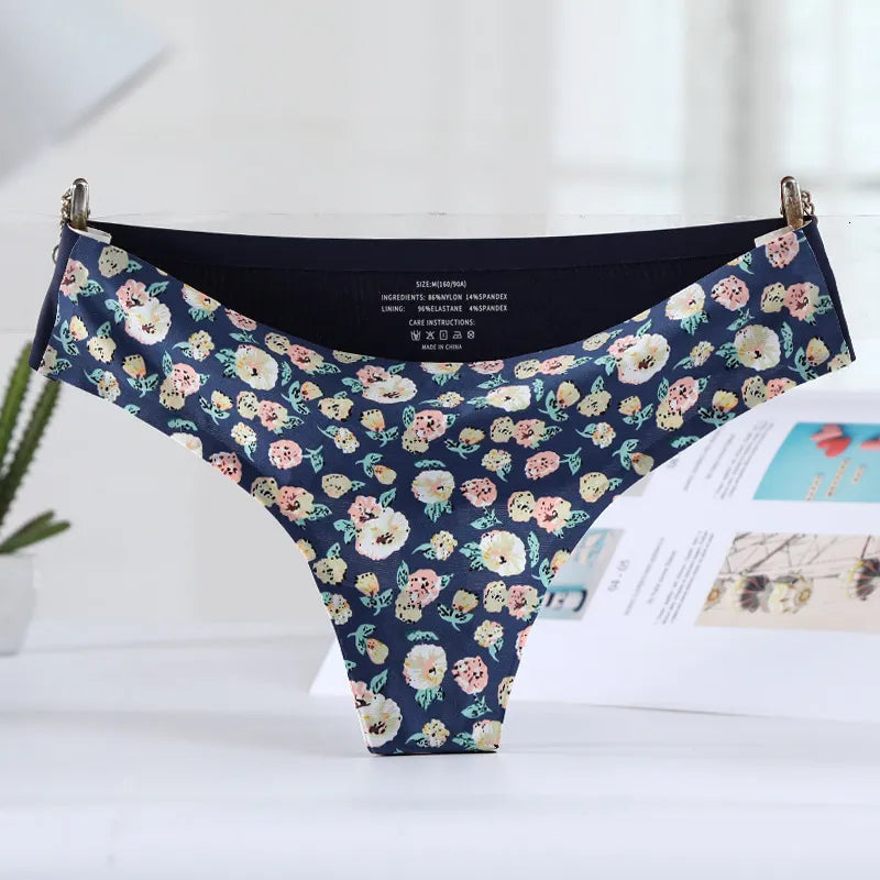 SEAMLESS PATTERNED PANTIES