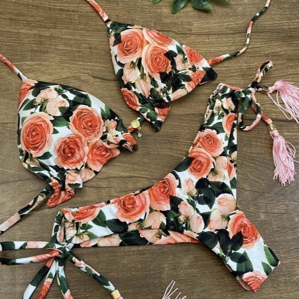 PÜSKÜLLÜ BİKİNİ