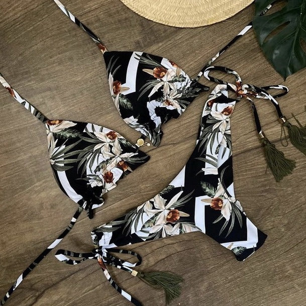 PÜSKÜLLÜ BİKİNİ