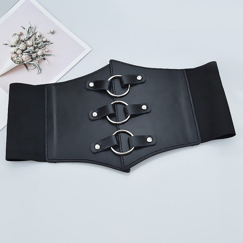 WIDE CORSET BELT WITH DECORATIVE BUCKLE