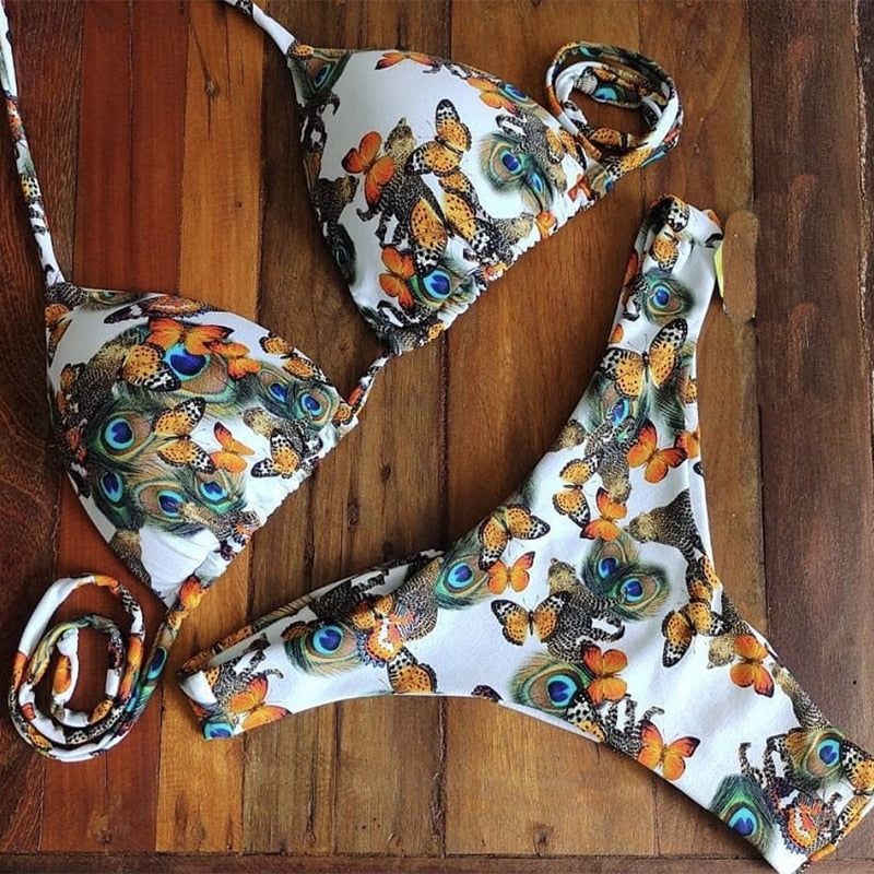 PÜSKÜLLÜ BİKİNİ