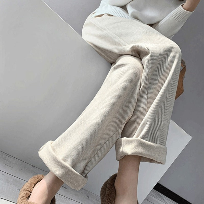 STRAIGHT LEG KNITTED TROUSERS