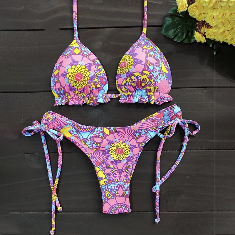 PÜSKÜLLÜ BİKİNİ