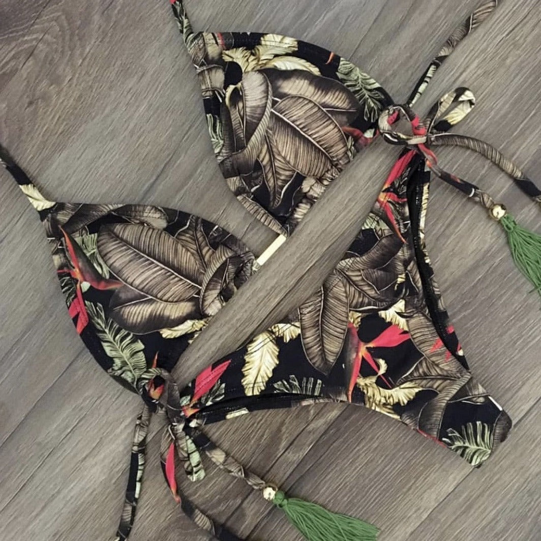 PÜSKÜLLÜ BİKİNİ