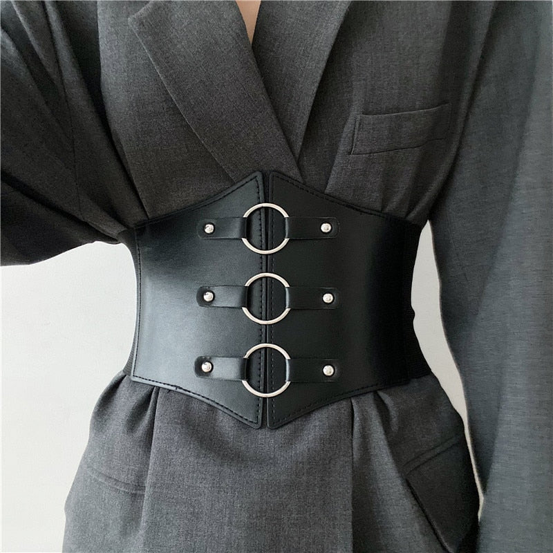 WIDE CORSET BELT WITH DECORATIVE BUCKLE