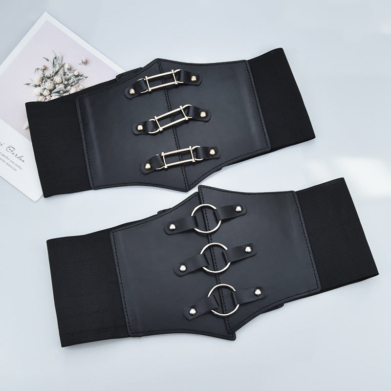 WIDE CORSET BELT WITH DECORATIVE BUCKLE