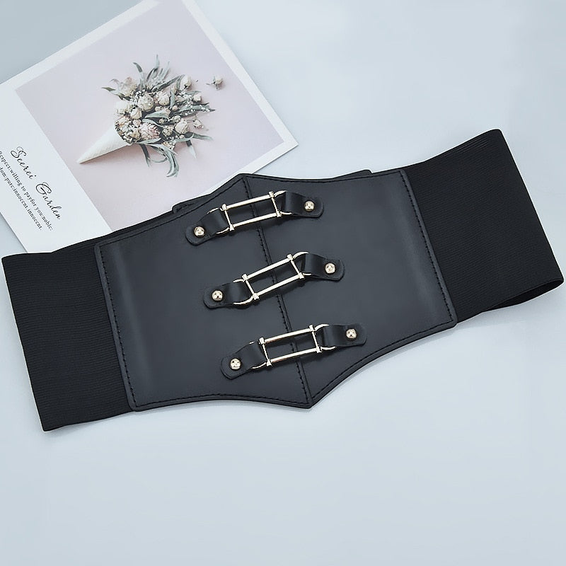 WIDE CORSET BELT WITH DECORATIVE BUCKLE
