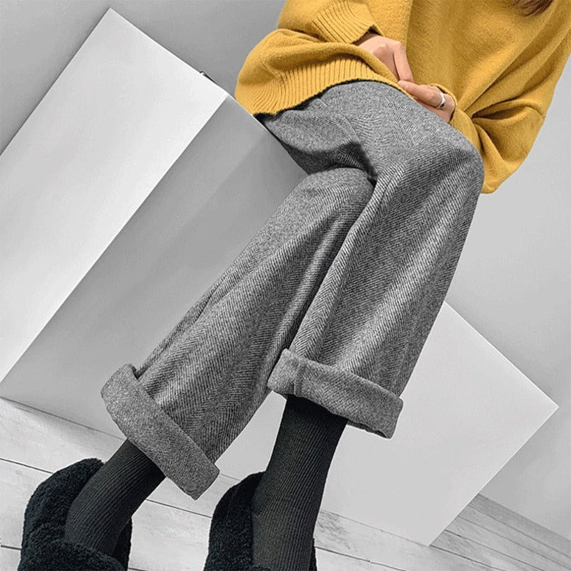 STRAIGHT LEG KNITTED TROUSERS