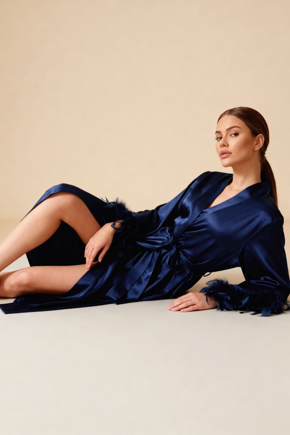 GRETA – Saten ve Tüy Detaylı Maxi Kimono - Gece Mavisi